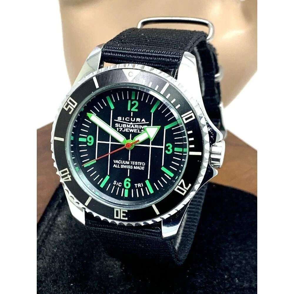 Sicura Submarine Men's Watch Vintage Swiss Manual Wind Black Dial 40mm Nylon